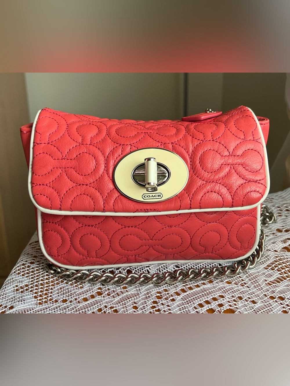 Coach quilted leather signature turn lock chain strap (EUC) mini purse